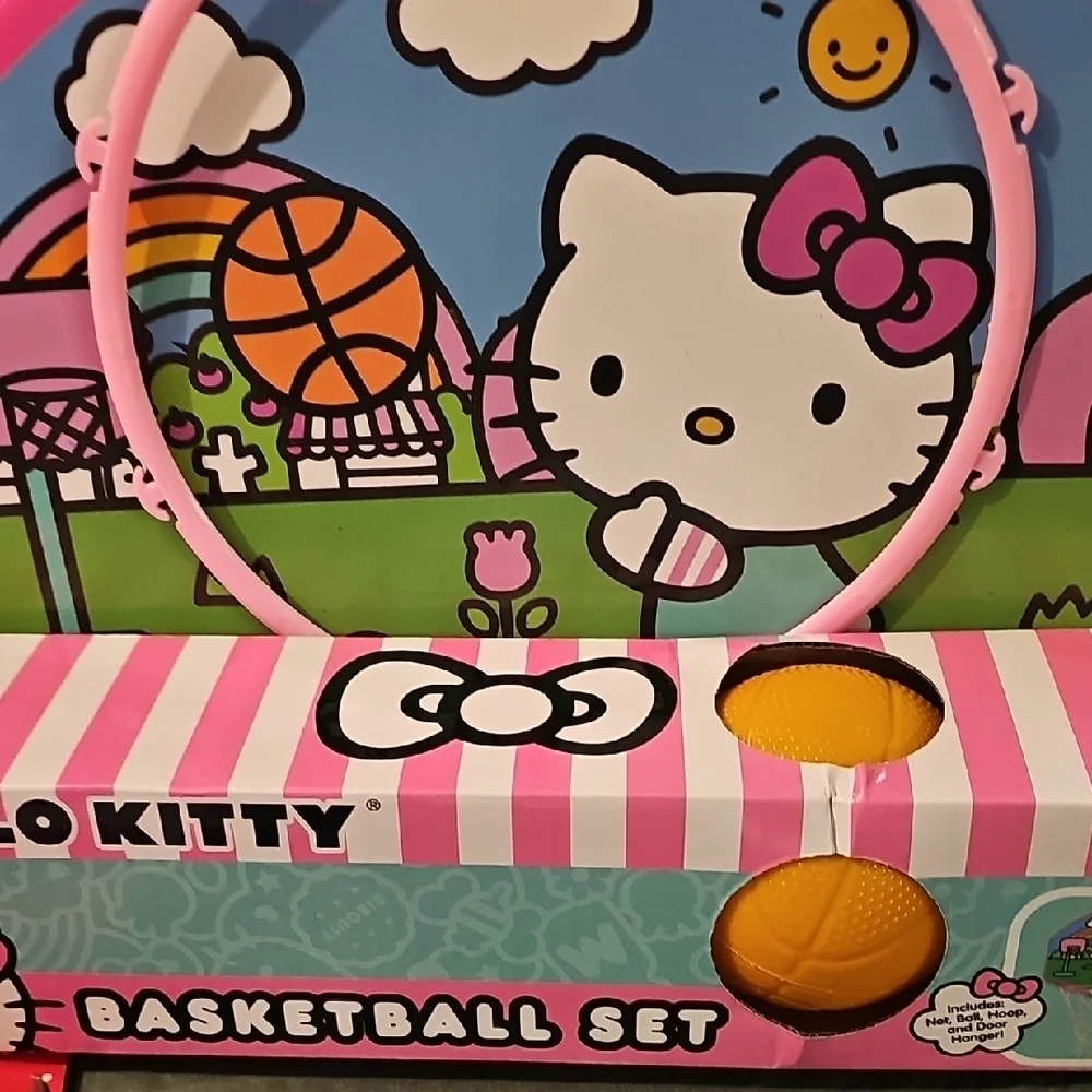 Hello Kitty Gift Set-Felt Message Board/Basketball Set/Soup Bowl/Holiday Napkins